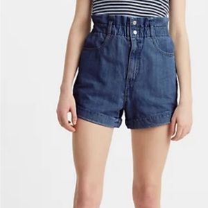 Women’s Levi’s high waisted denim shorts size 4/27.